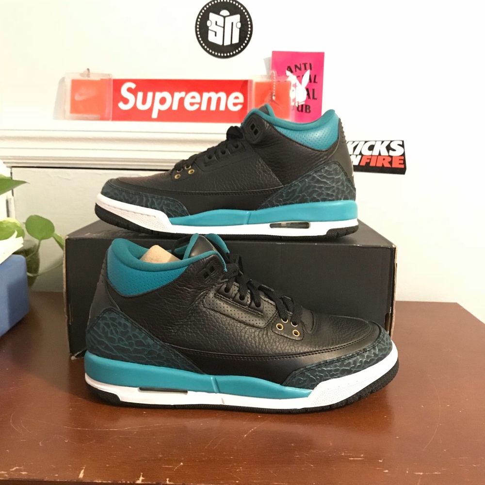 Air Jordan 3 Rio Teal size 5.5Y brand new